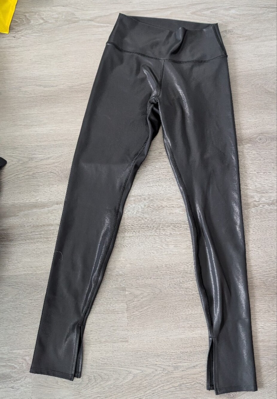 ALO Yoga Black High-Rise Shiny Leggings